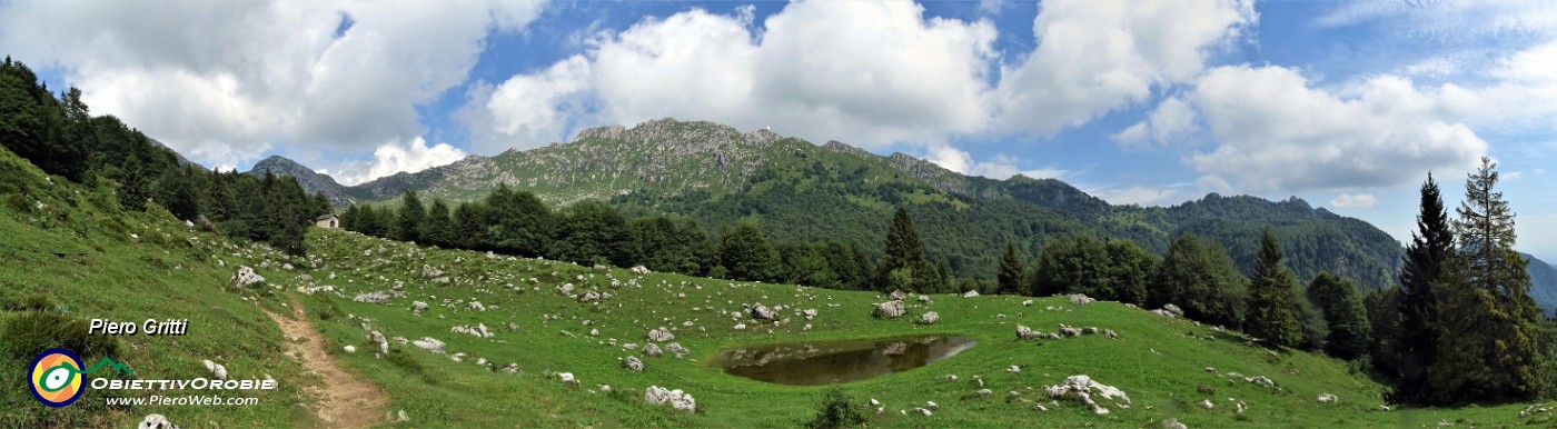 82 Dal sent. 502 un saluto alla Cima Alben salita e discesa.jpg